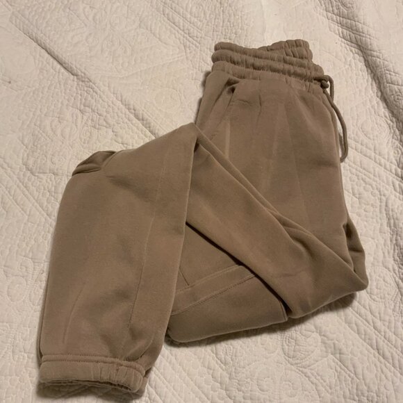 Faded Rose Essentials SweatPants - Picture 3 of 4